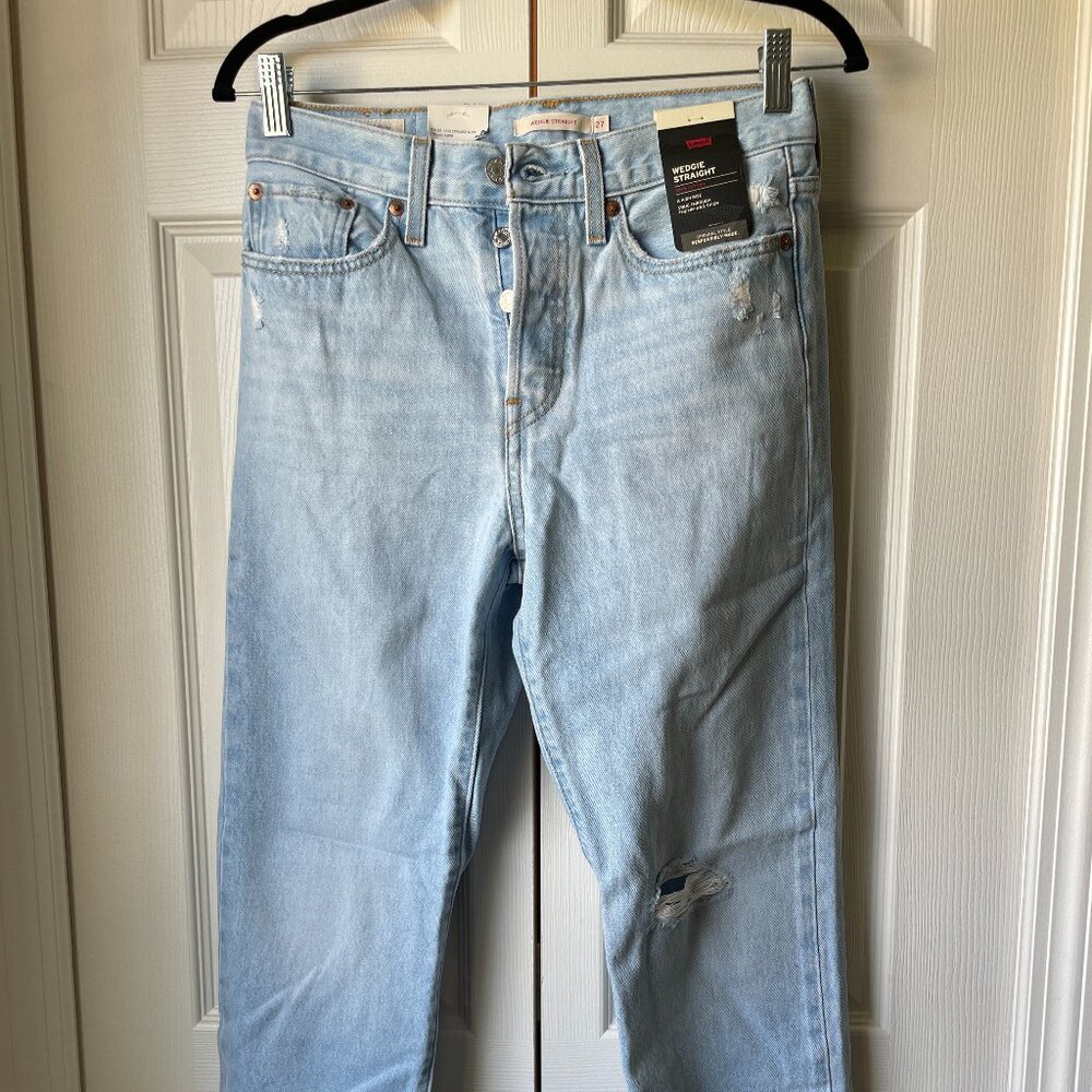 NWT Levi's Wedgie Straight Fit Light Wash 349640121 Premium Jeans 27x28